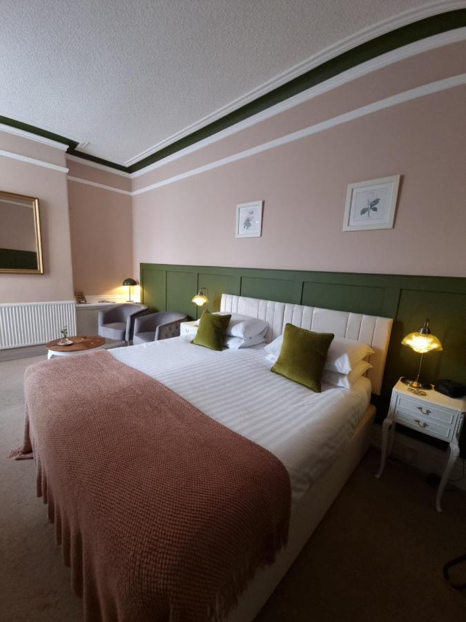 The Cavendish Hotel สการ์โบโรห์ ภายนอก รูปภาพ