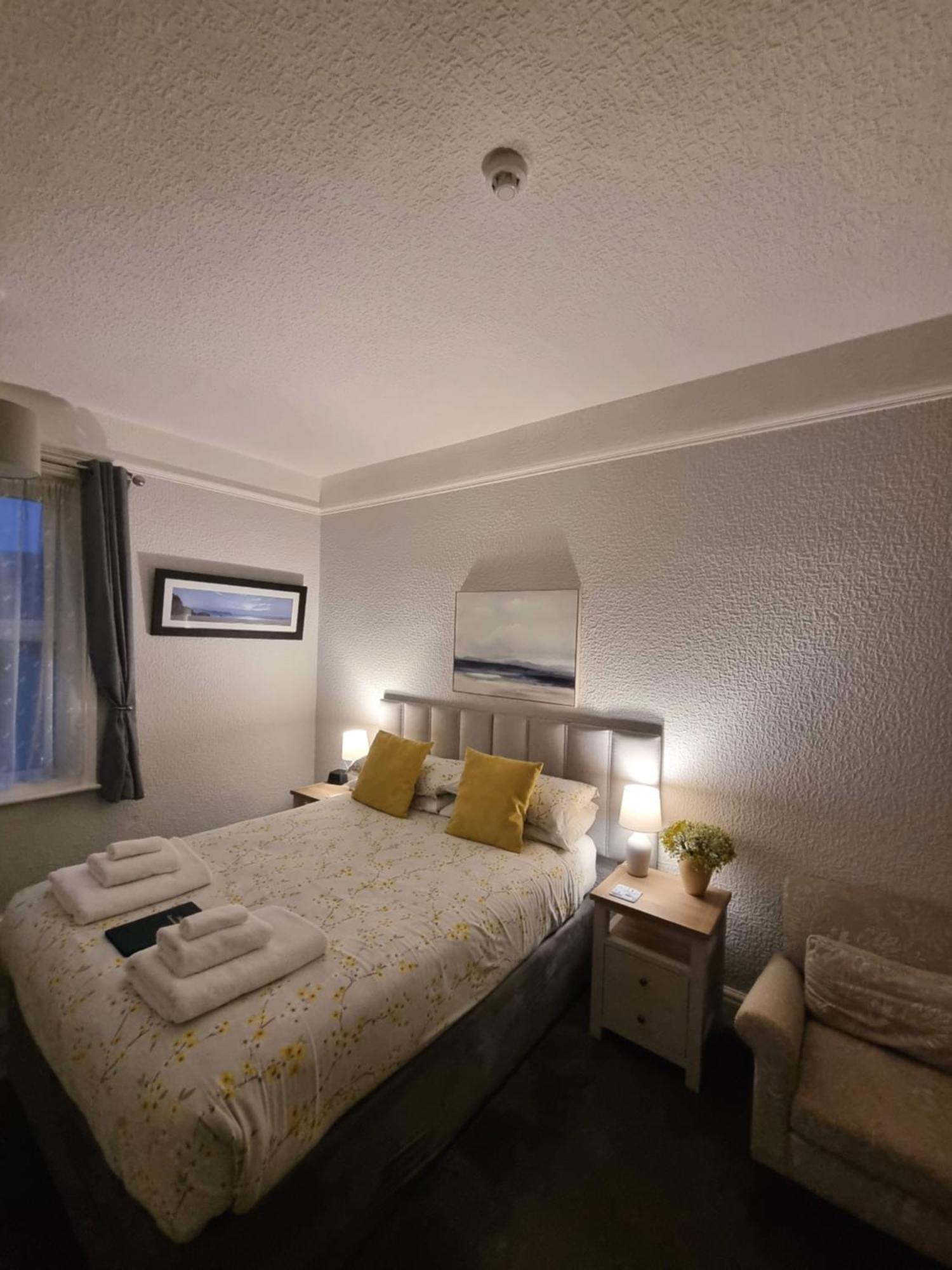 The Cavendish Hotel สการ์โบโรห์ ภายนอก รูปภาพ